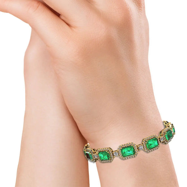 Emerald Shape 14 Carat Emerald Gem Center Featuring Diamond Halo Bracelet BRHAEME HEERA DIAMONDS