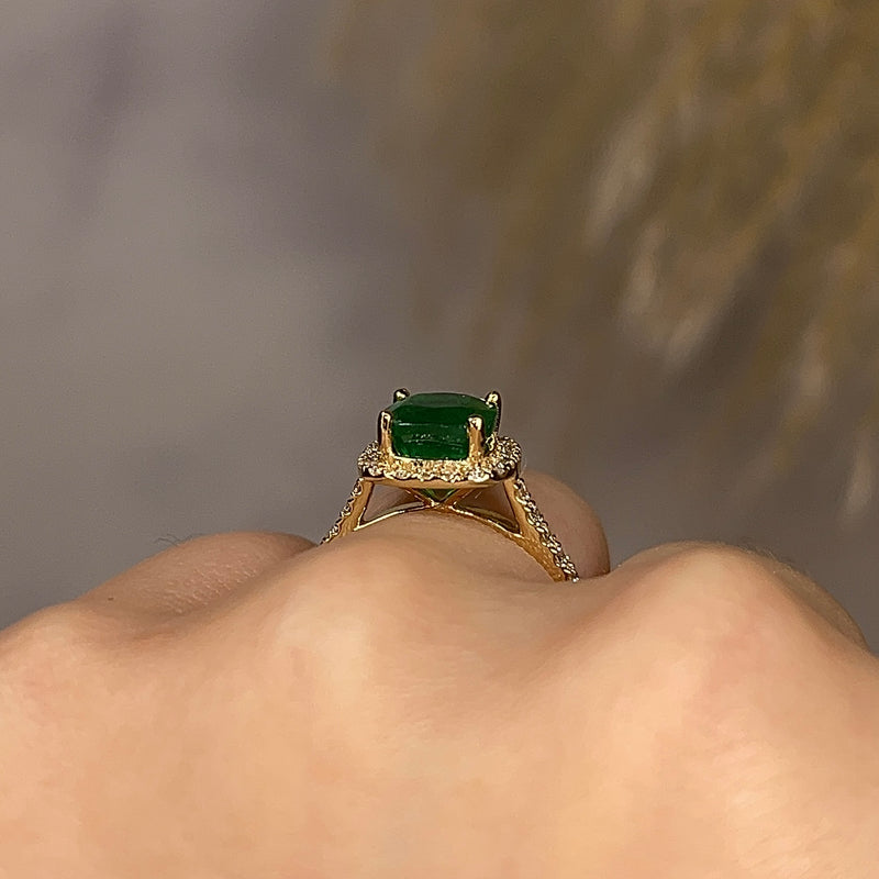 "Ines" Round Emerald Halo Diamond Shoulder Ring - HEERA DIAMONDS
