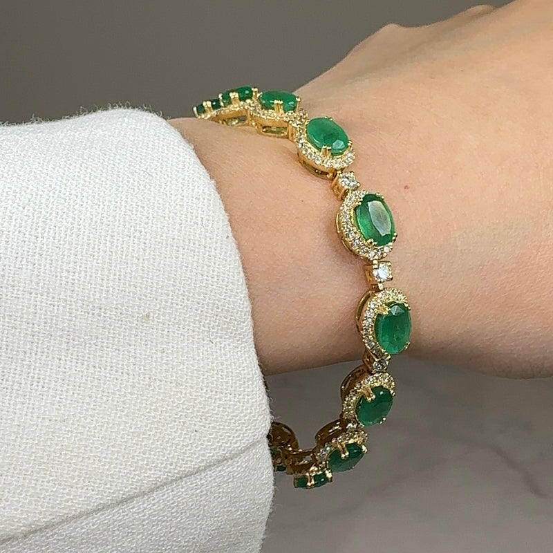 Oval Shape 9 Carat Emerald Center Featuring Diamond Halo Bracelet BRHAOCE - HEERA DIAMONDS