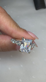 "Godiva" Radiant Cut 2 Carat Diamond Shoulder 9KT White Gold DSRC01